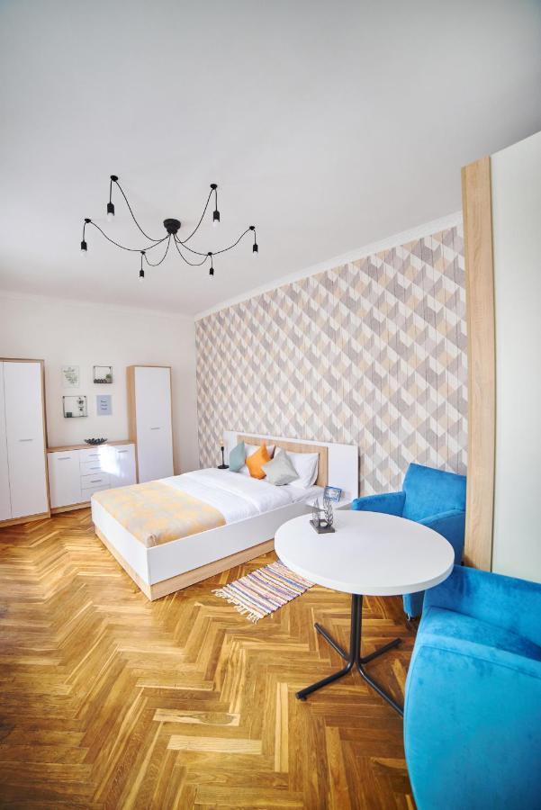 Comfort Apartments In Center Lviv Exterior photo